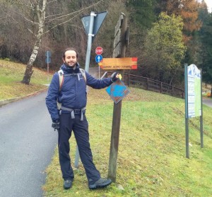 Ecco Andrea poco dopo Caldes, prima salita verso Cavizzana. Peccato per gli occhi chiusi, ma è l'unica foto che ho.